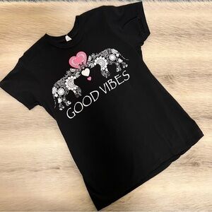 “GOOD VIBES” Black Short Sleeve T-Shirt Elephants Trunk Up Good Luck Hearts